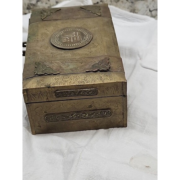 CHINESE Etched Brass / Medallions Trinket or Jewelry Box Wood insert 7x4x2.5 - Picture 8 of 12